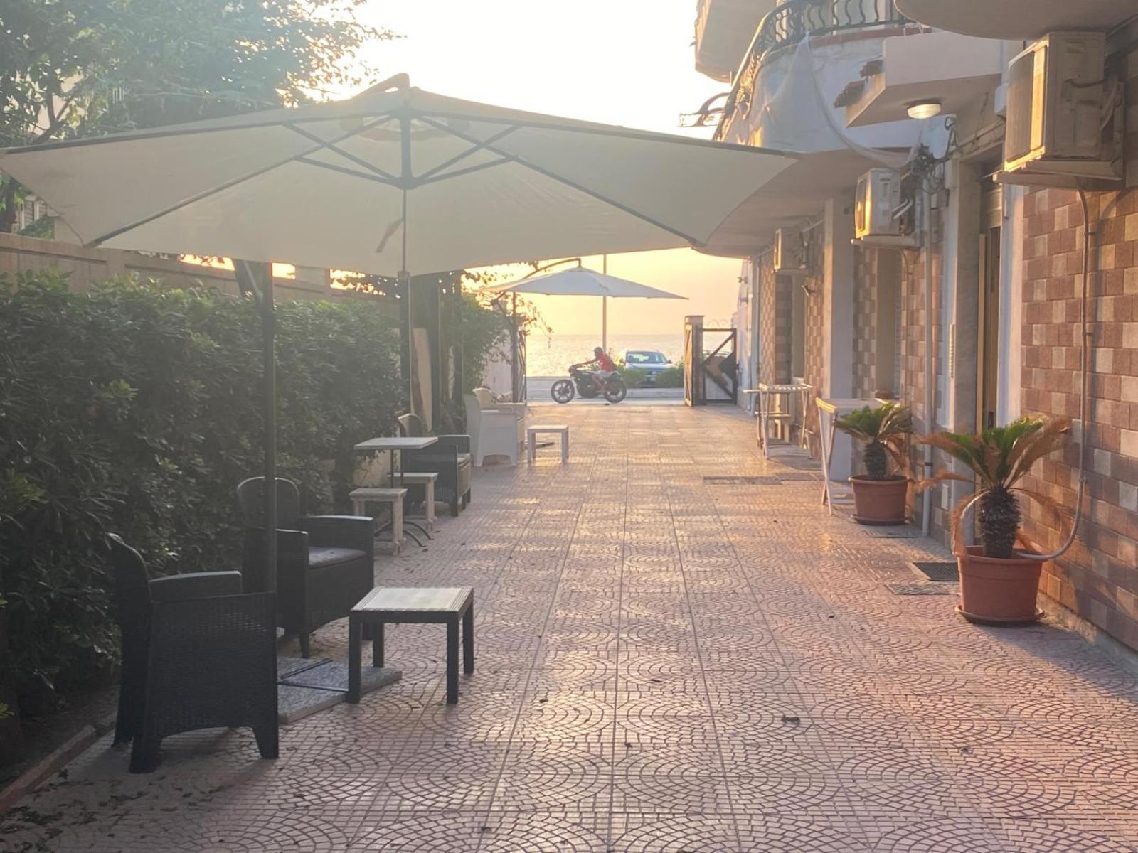 Vista Eolie Milazzo- Apartments Exteriör bild